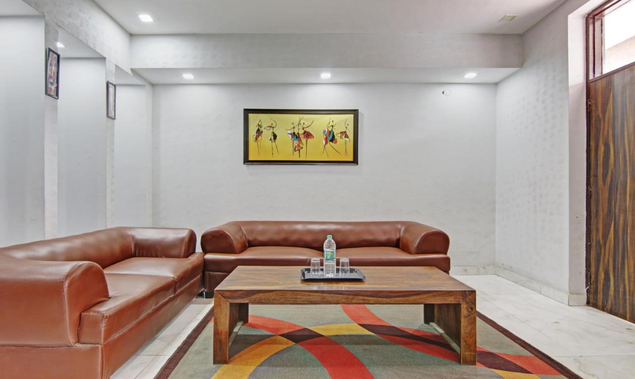 Treebo Modern Stays Noida Exteriér fotografie