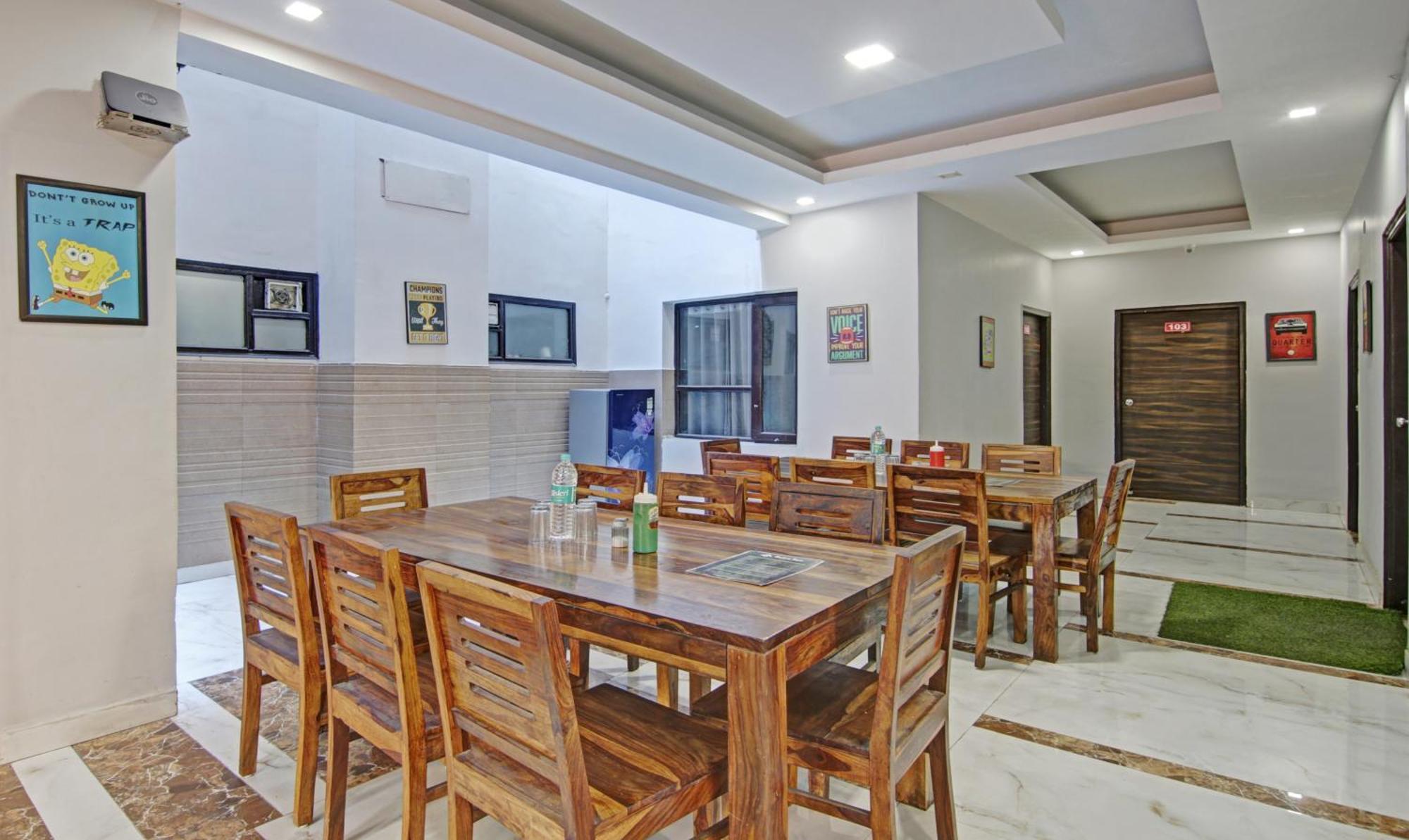 Treebo Modern Stays Noida Exteriér fotografie