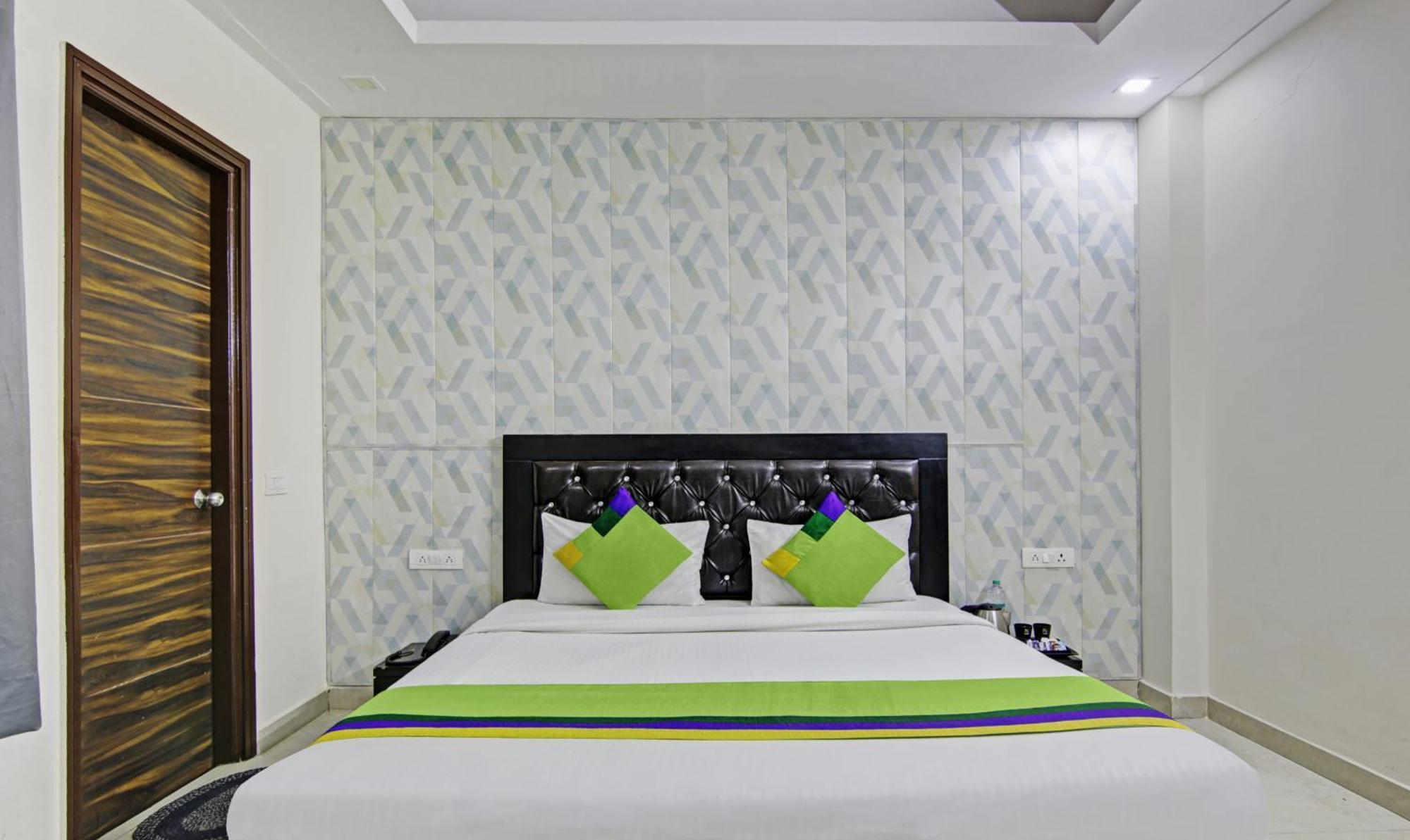 Treebo Modern Stays Noida Exteriér fotografie