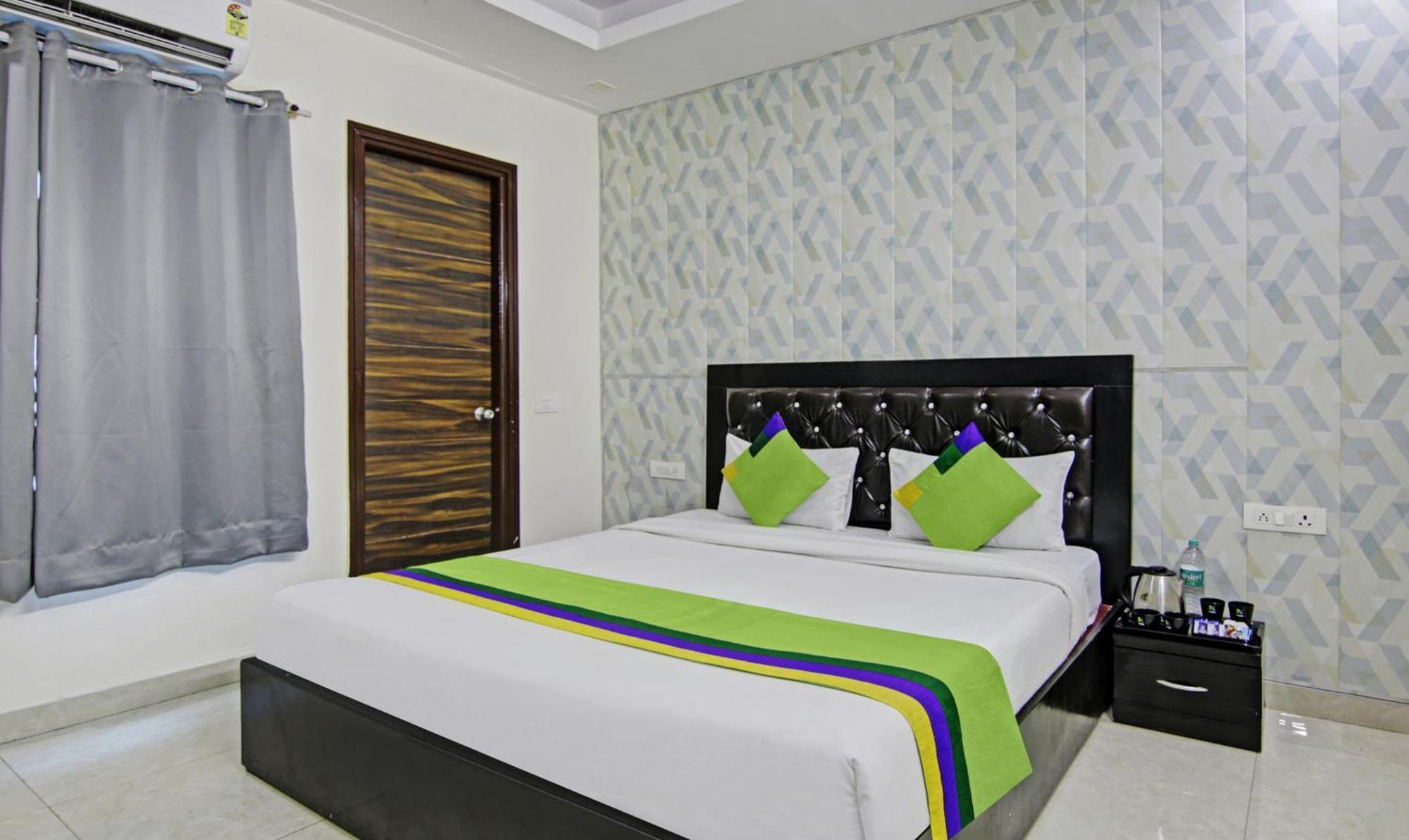 Treebo Modern Stays Noida Exteriér fotografie