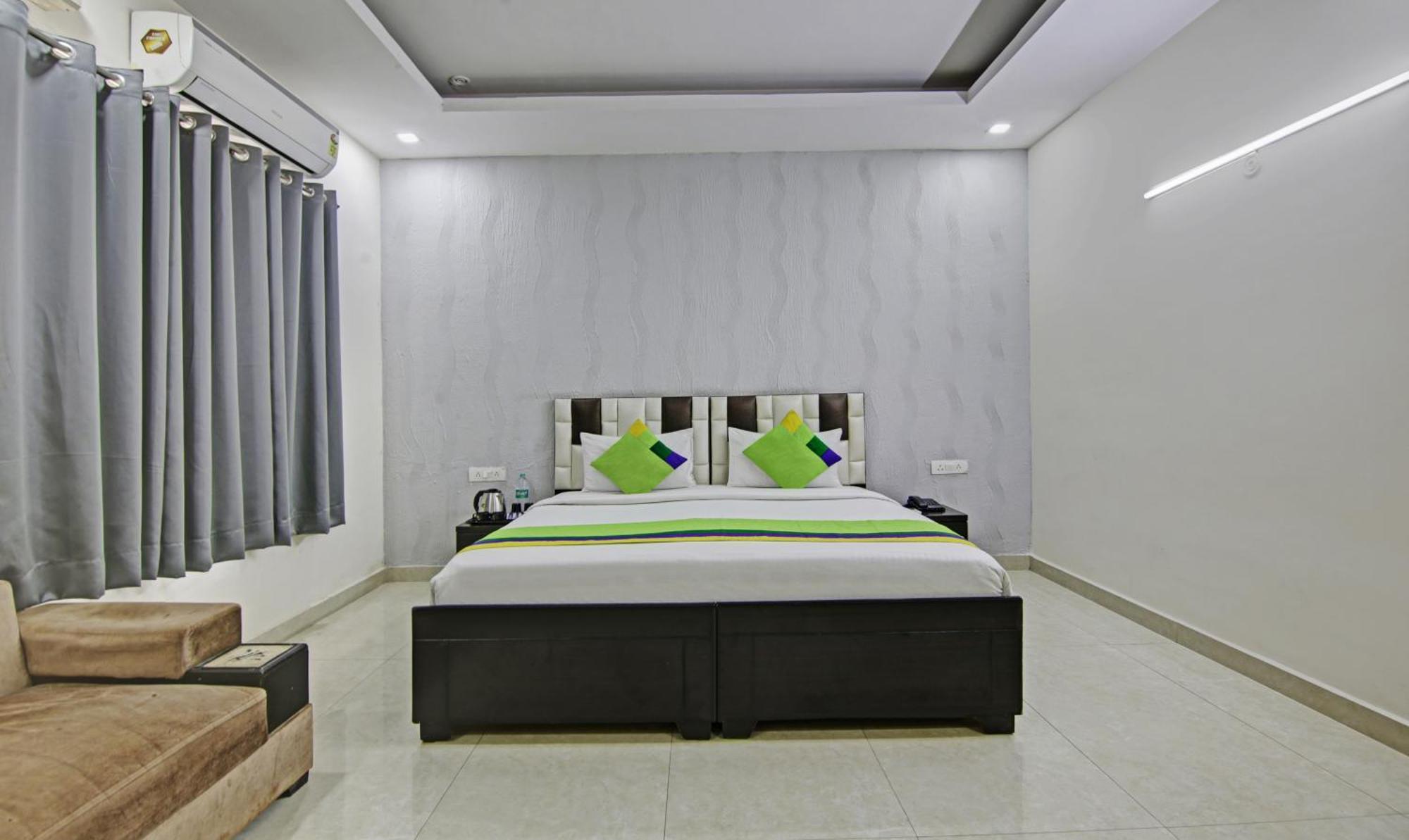 Treebo Modern Stays Noida Exteriér fotografie