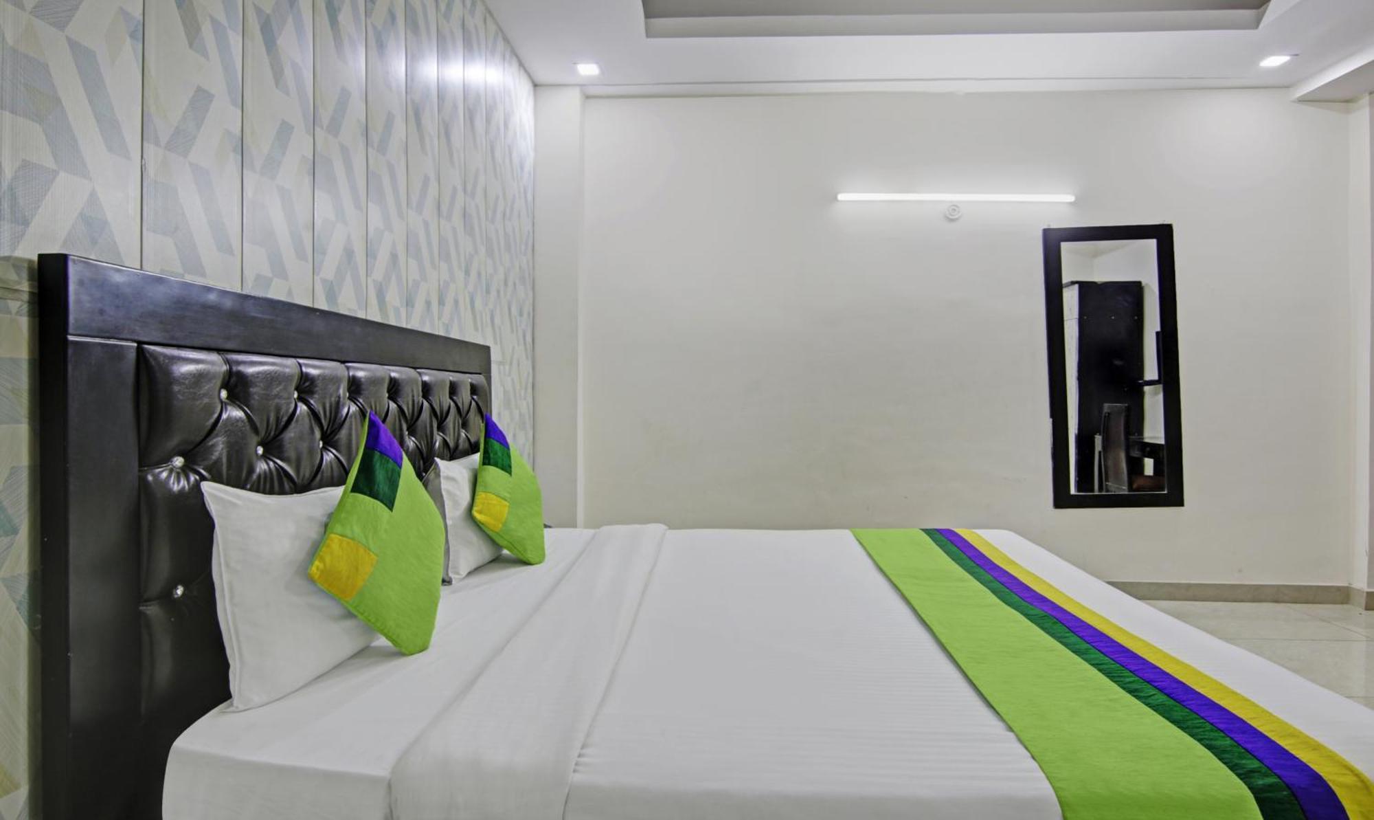 Treebo Modern Stays Noida Exteriér fotografie